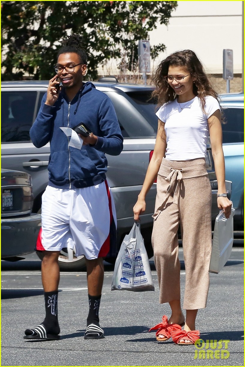 zendaya had a lot to say about this paparazzi moment 27