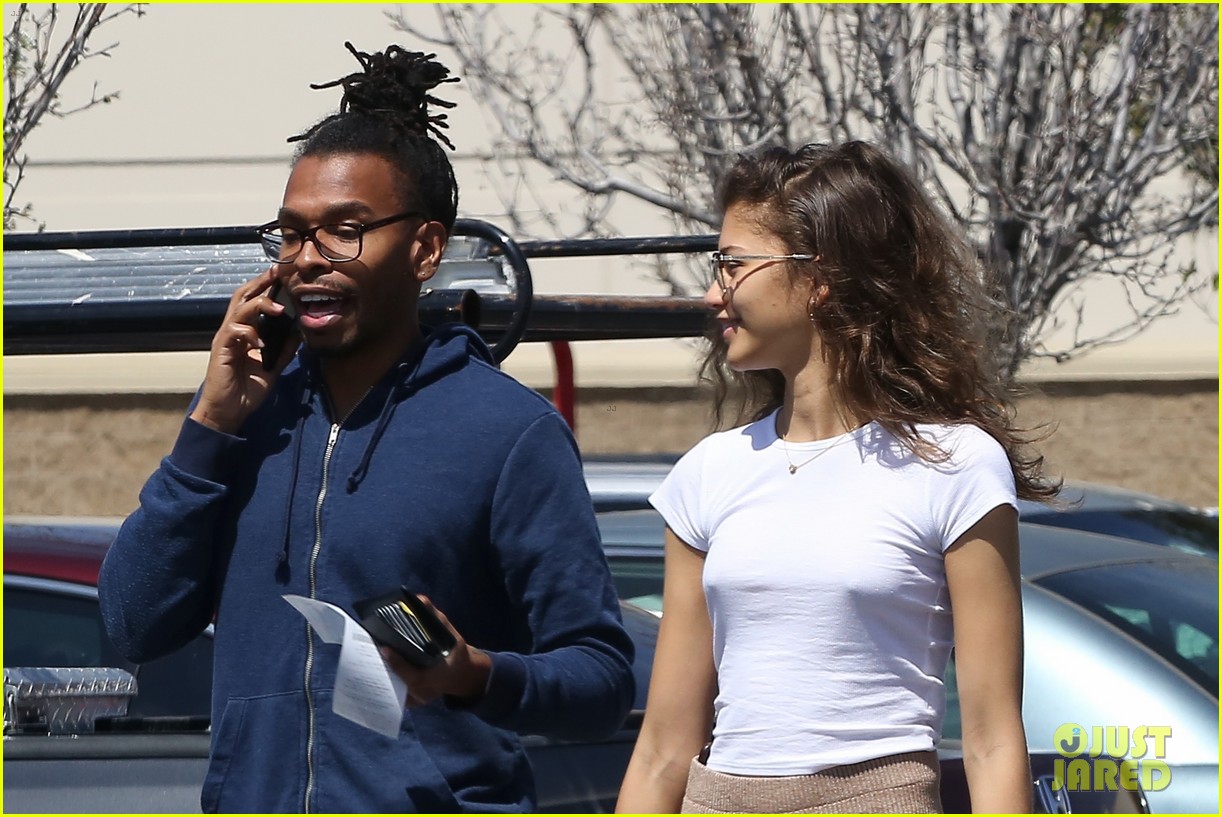 zendaya had a lot to say about this paparazzi moment 31