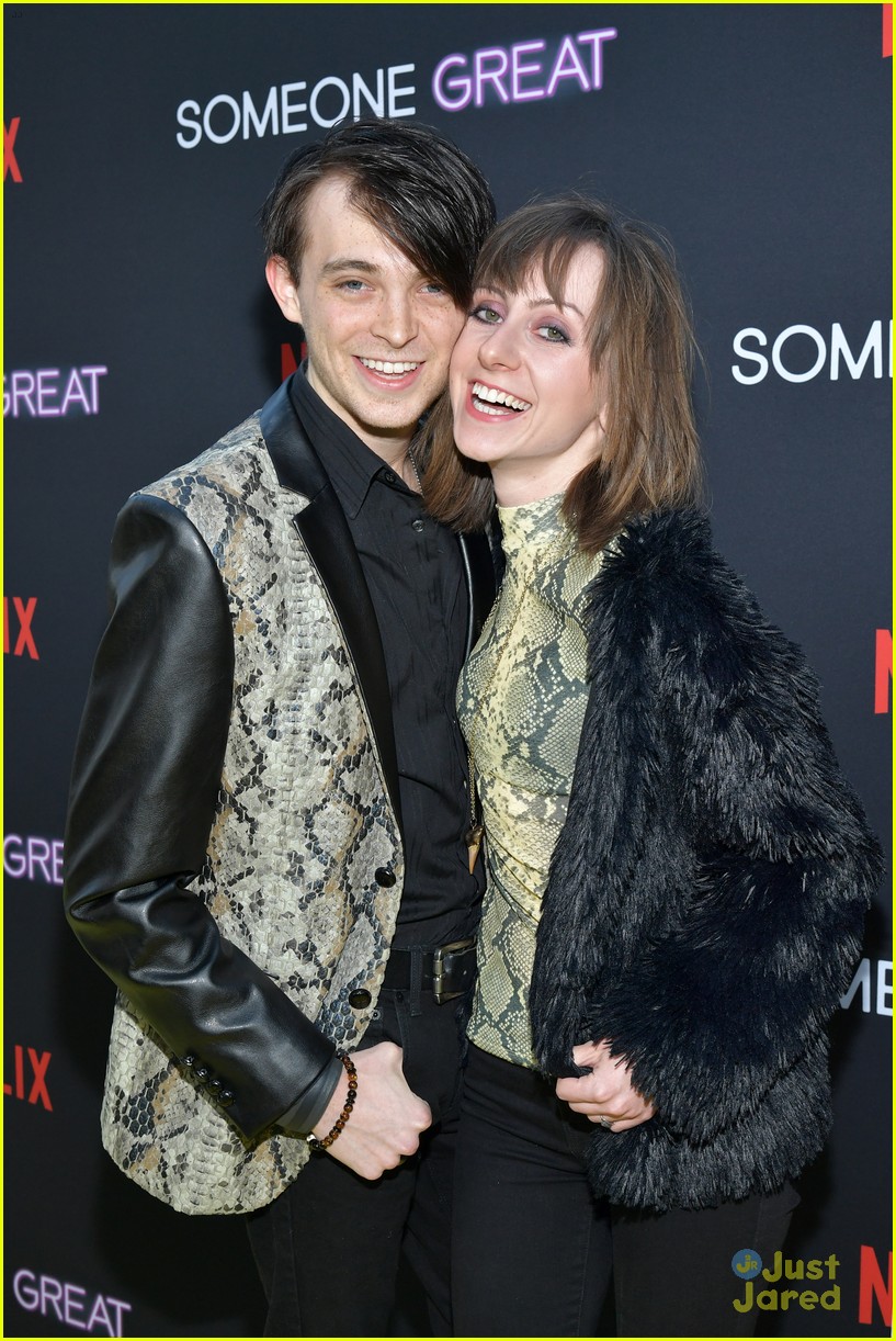 allisyn arm dylan snyder matching someone great premiere 07