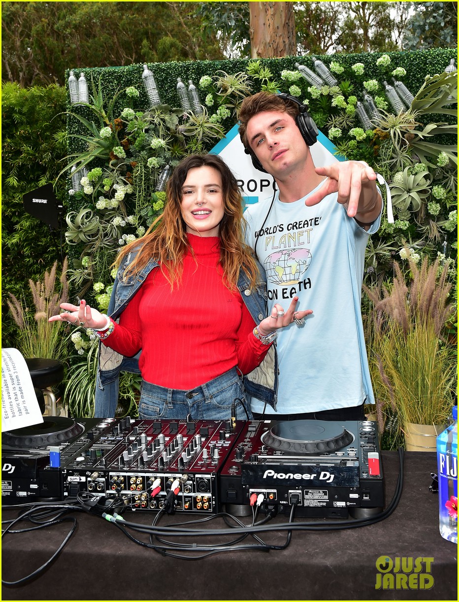 bella thorne stop by aero beach house for sustainable beach retreat 26