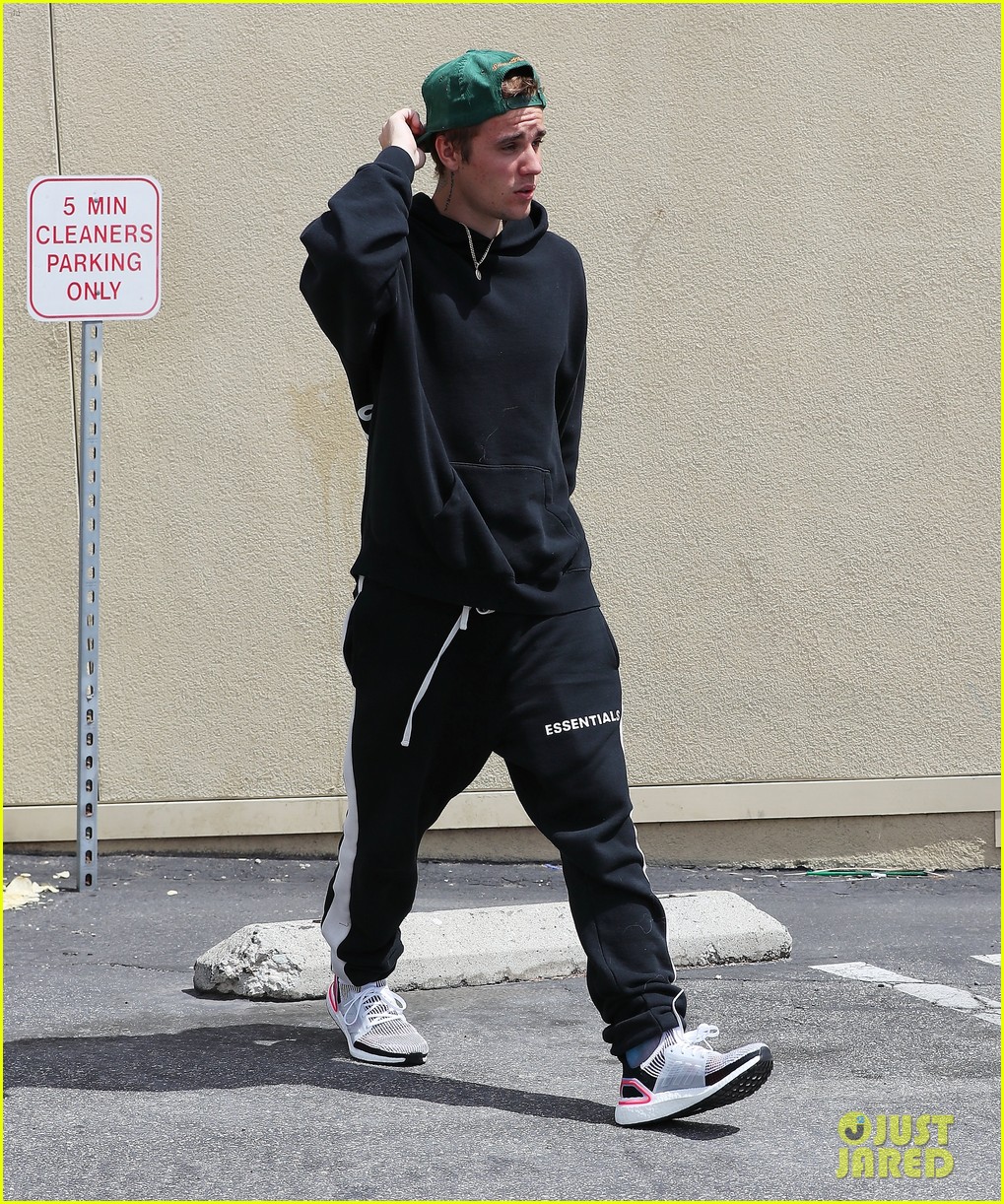 justin bieber stays in shape with a boxing workout in hollywood 06
