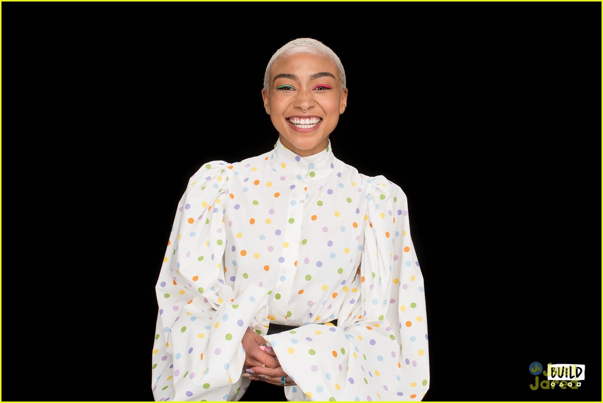 Tati Gabrielle of The Chilling Adventures of Sabrina Wore Two Different  Colors of Eyeshadow