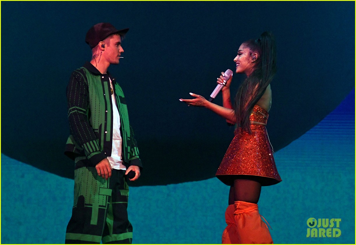 justin bieber joins ariana grandes coachella set for first performance in 2 years 03