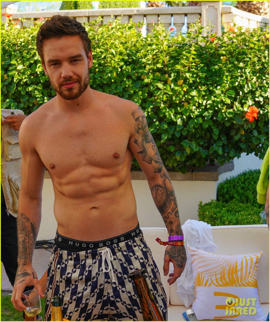 liam payne shows off ripped shirtless body at coachella party with gigi hadid 02