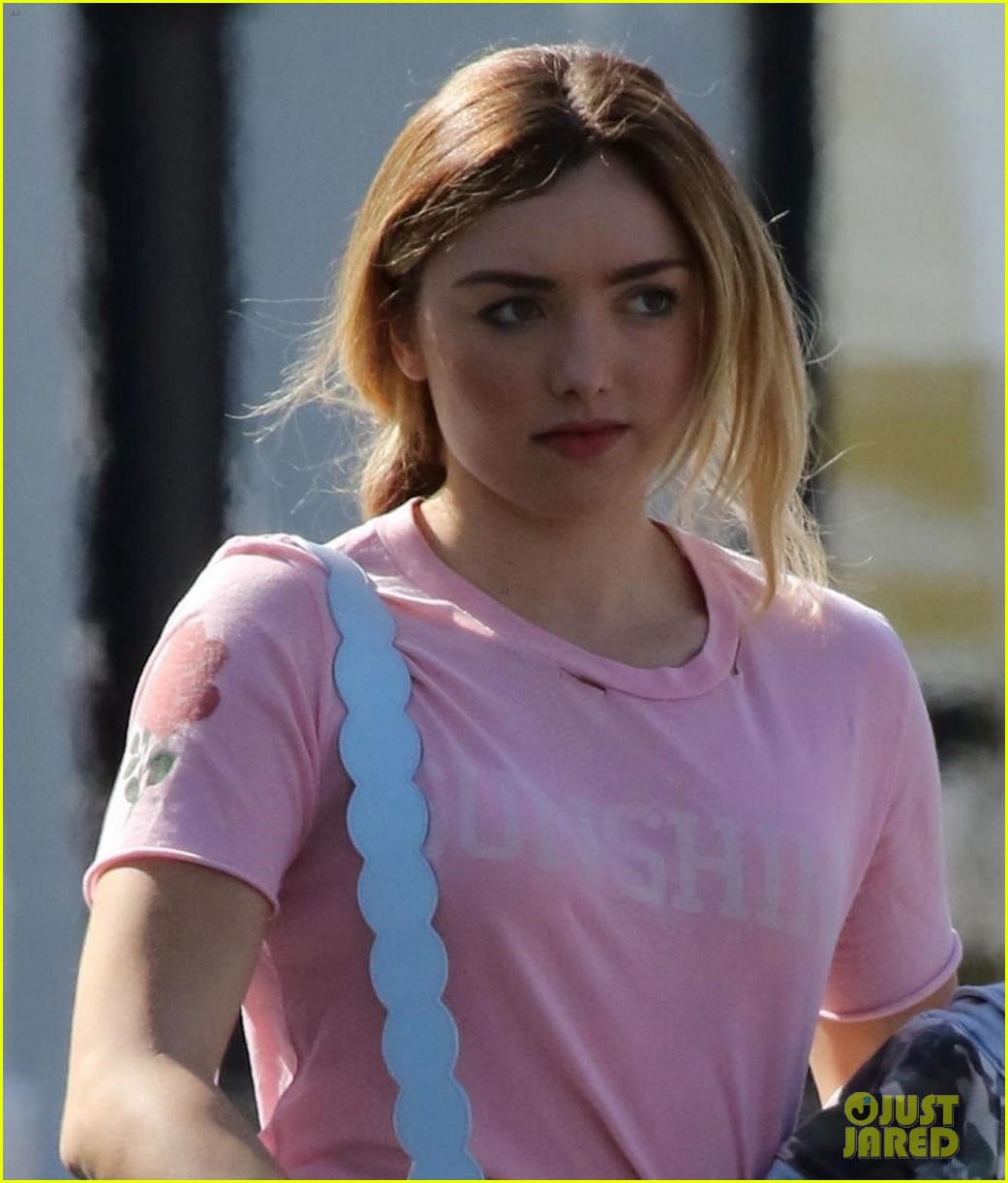 peyton list is pretty in pastels while stopping by joans on third 04