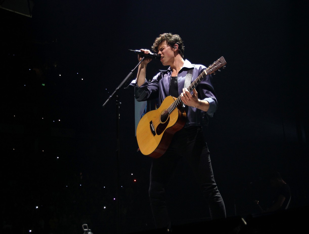 shawn mendes portugal performance concert pics 03