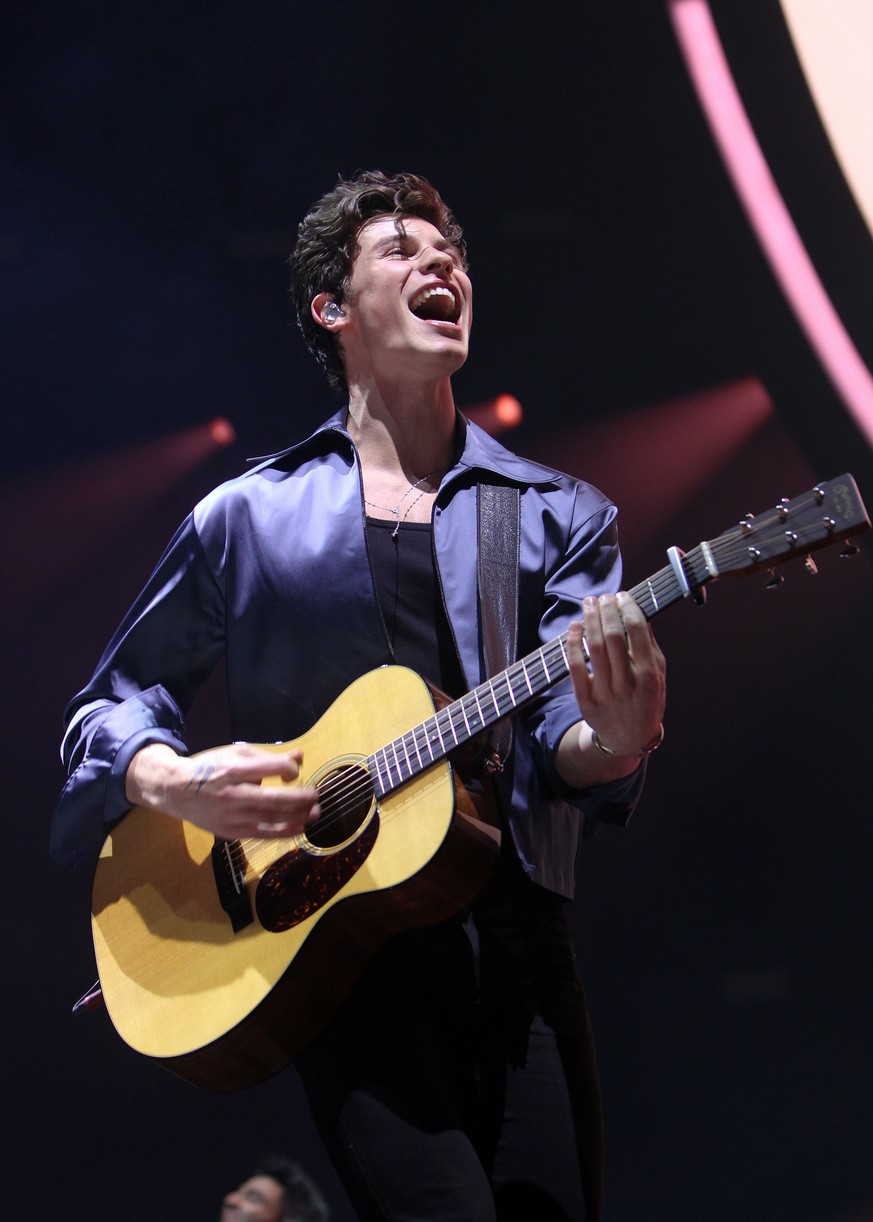 shawn mendes portugal performance concert pics 06