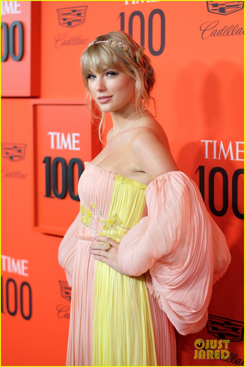 taylor swift wows in pastels at time 100 gala 05