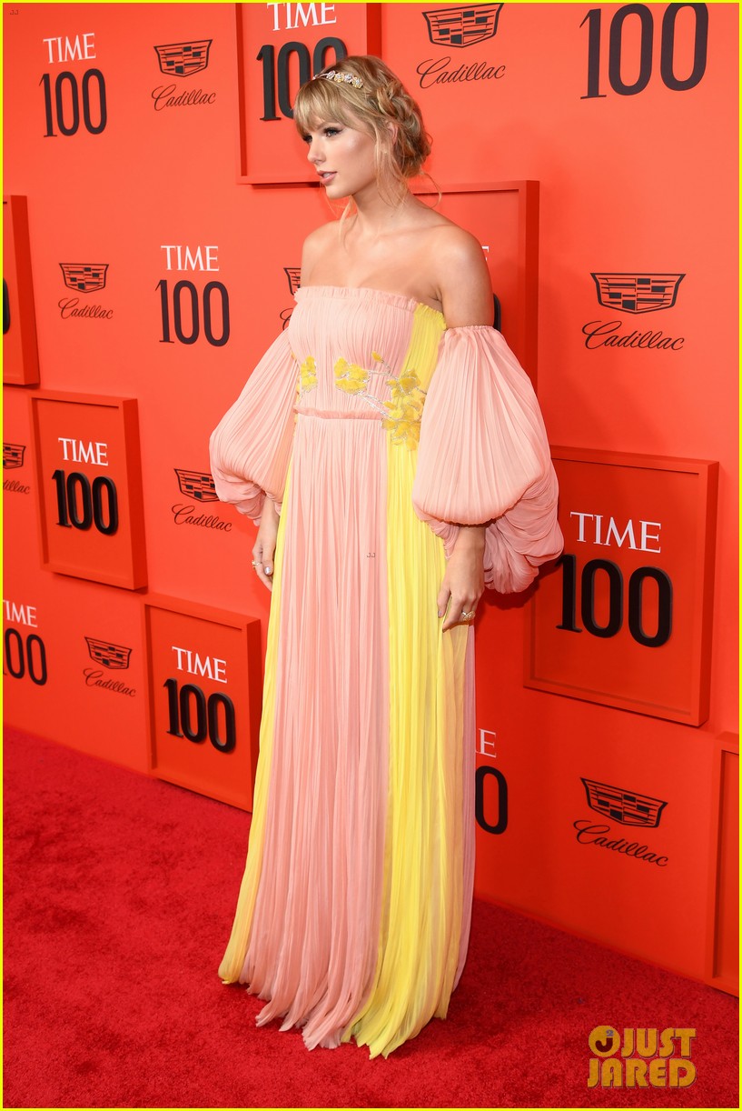 taylor swift wows in pastels at time 100 gala 14