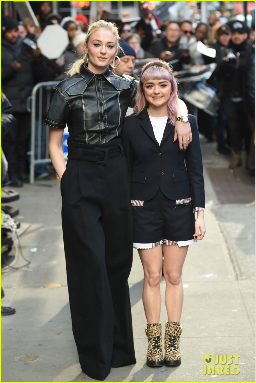 sophie turner maisie williams gma appearance 06