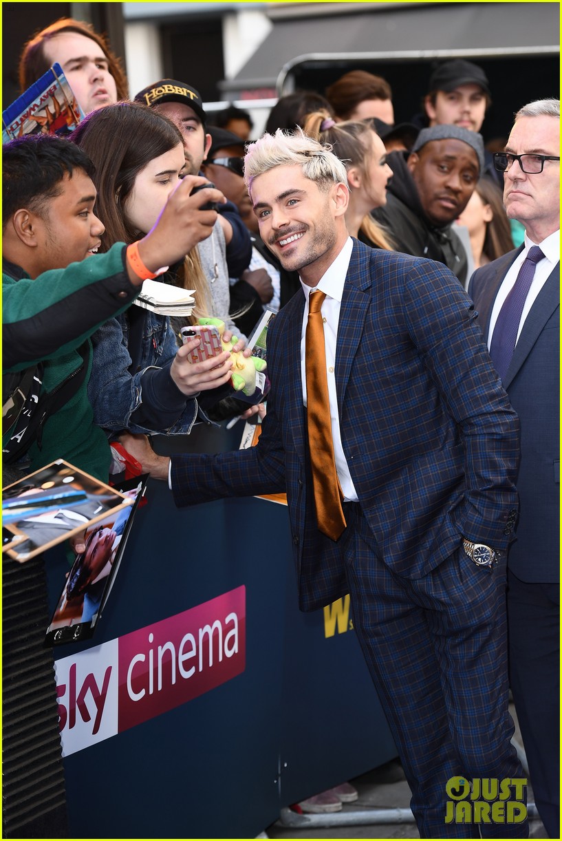 zac efron lily collins premiere extremely wicked in london 13