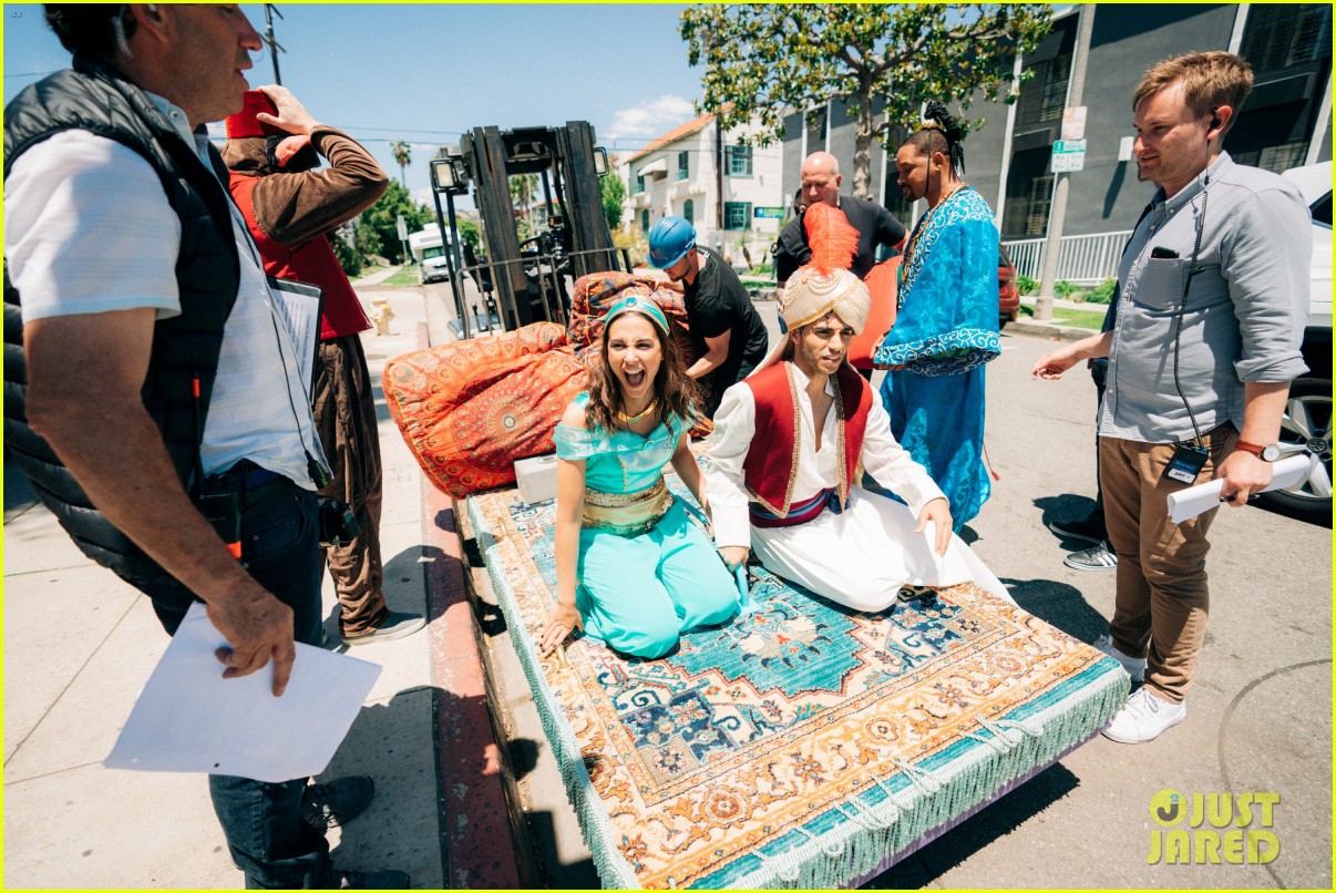 aladdin cast crosswalk musical video 04