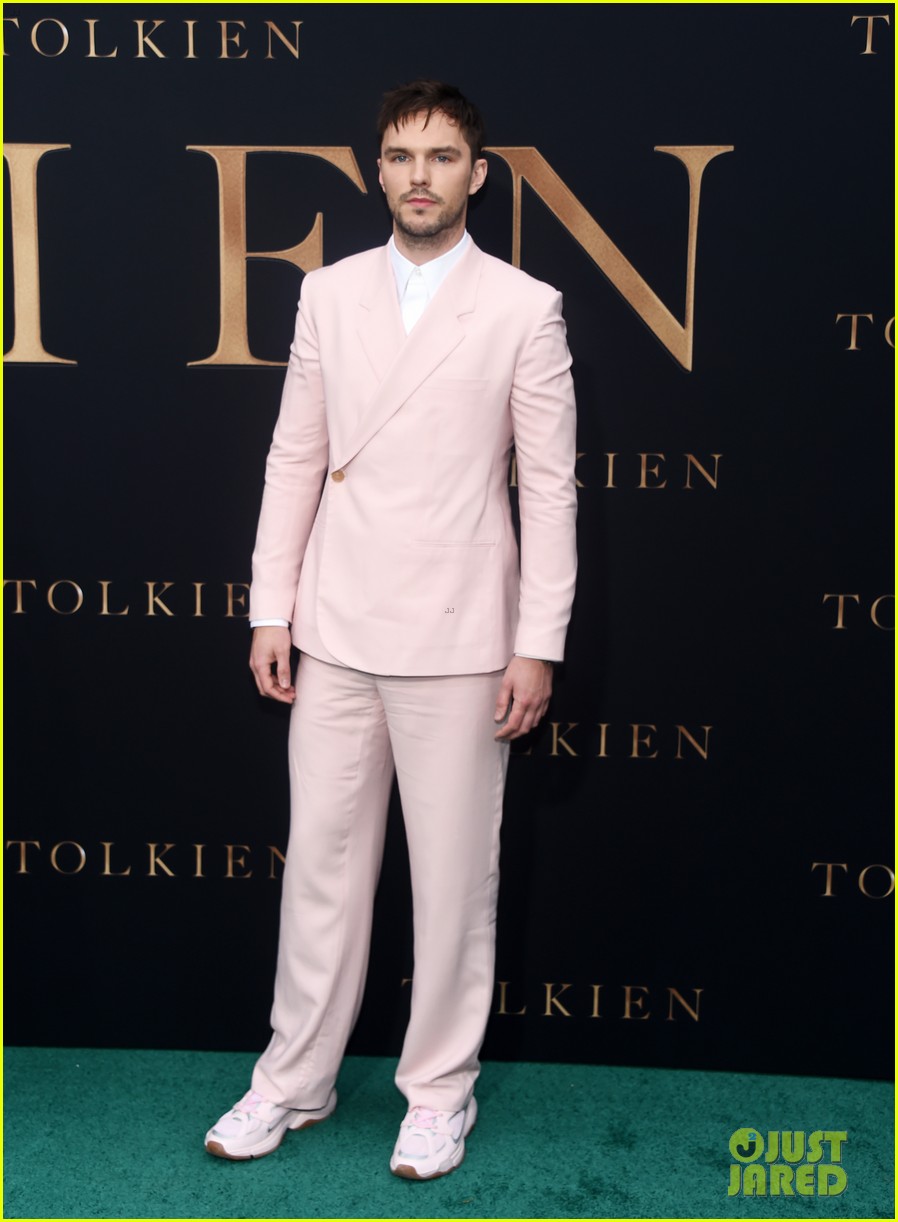 lily collins nicholas hoult look so stylish tolkien premiere 14