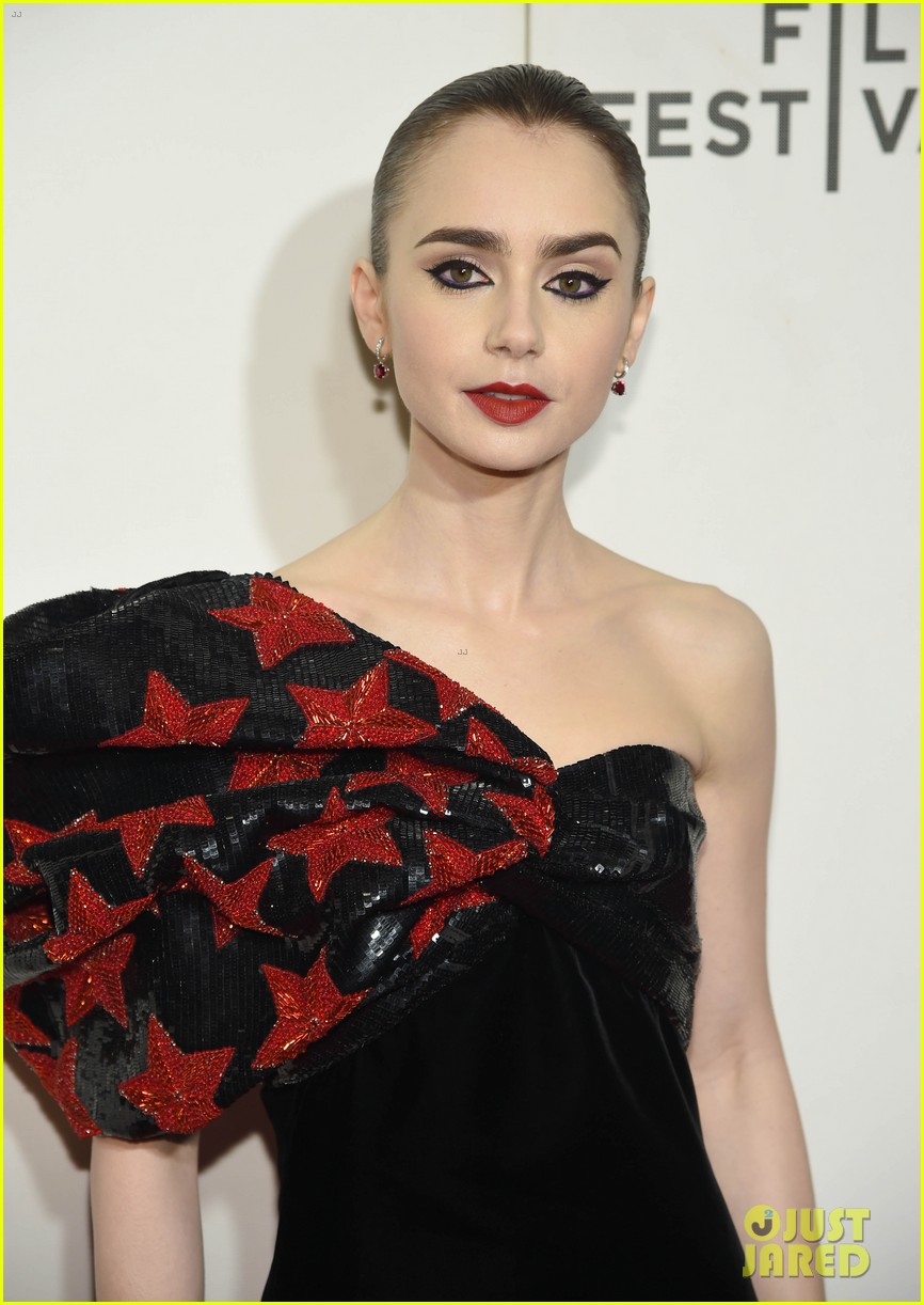 zac efron lily collins extremely wicked tribeca premiere 11