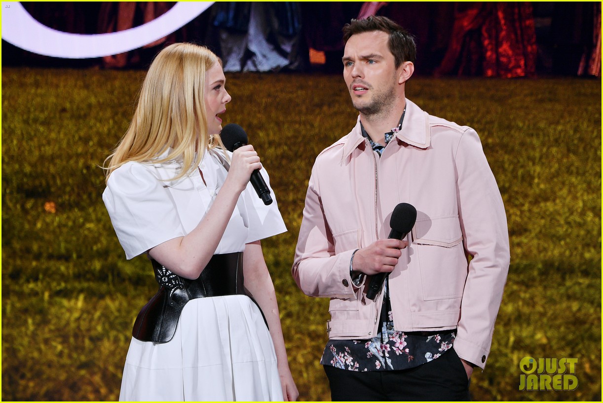 elle fanning nicholas hoult bring the great to hulu upfronts 09
