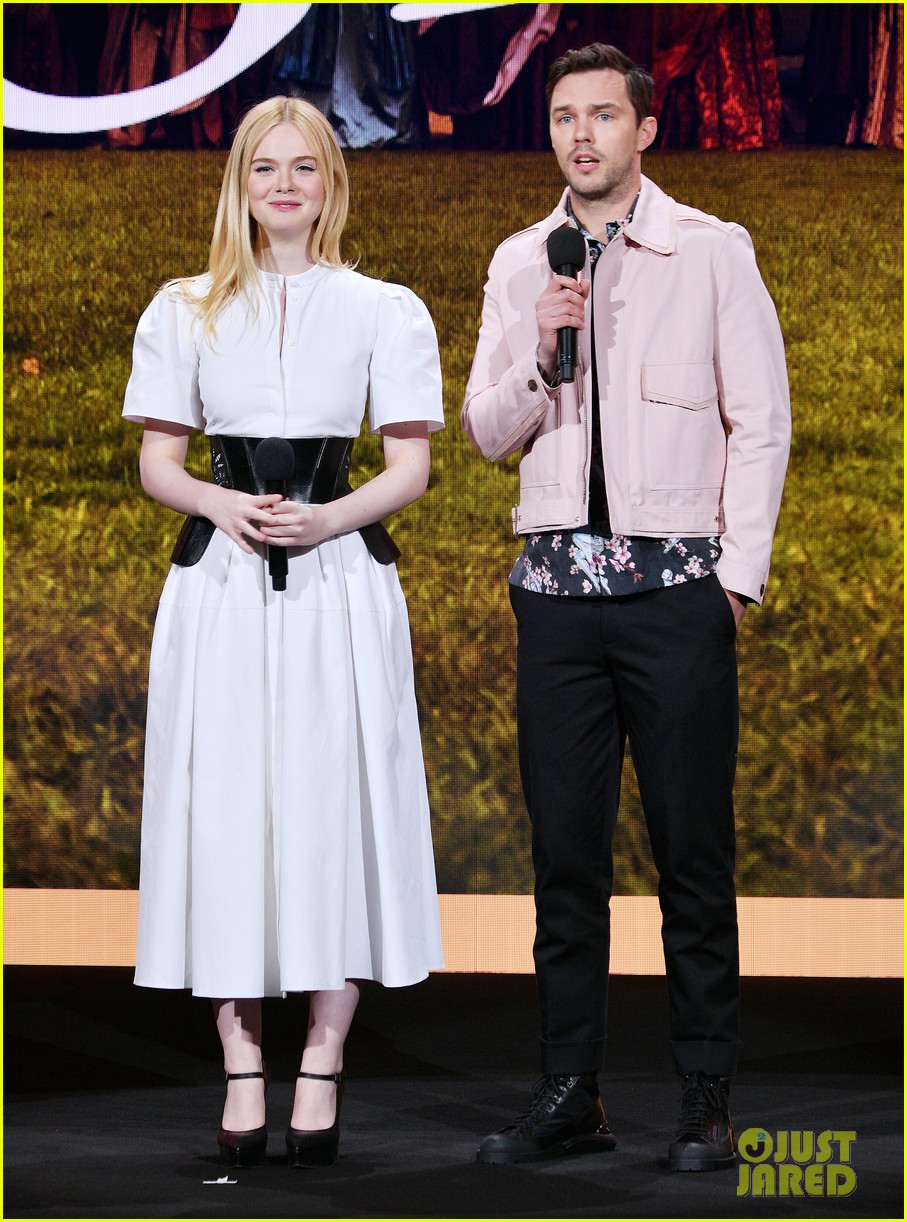 elle fanning nicholas hoult bring the great to hulu upfronts 10