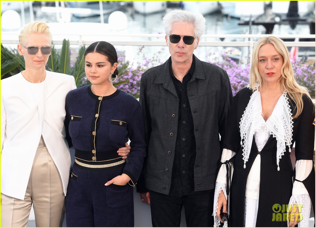 selena gomez joins the dead dont die cast at cannes photo call 07
