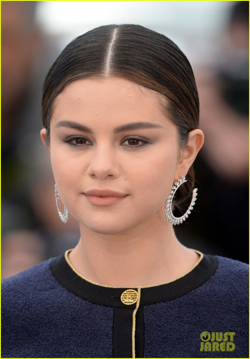 selena gomez joins the dead dont die cast at cannes photo call 20