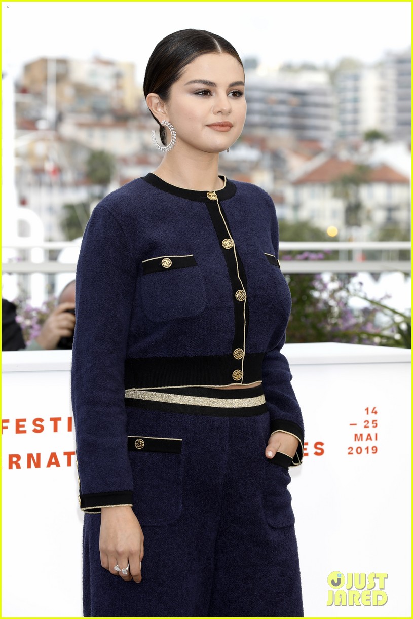 selena gomez joins the dead dont die cast at cannes photo call 35