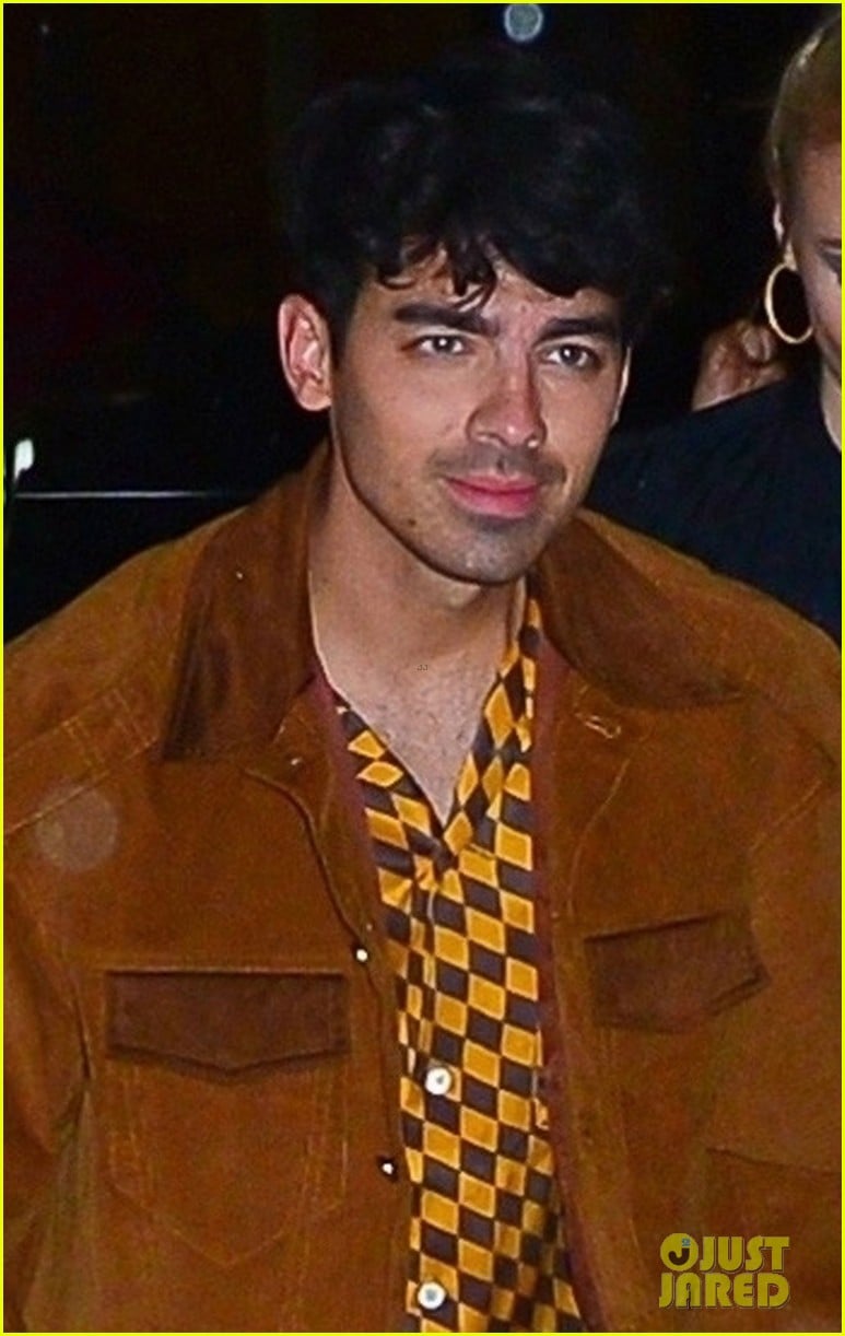 joe nick jonas wear coordinating outfits to snl after party 01