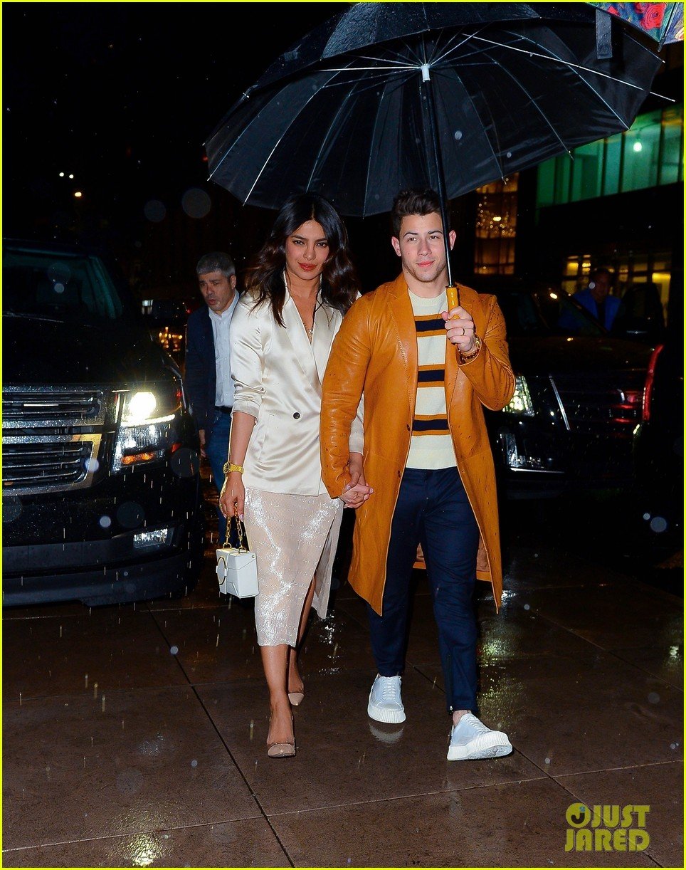 joe nick jonas wear coordinating outfits to snl after party 02