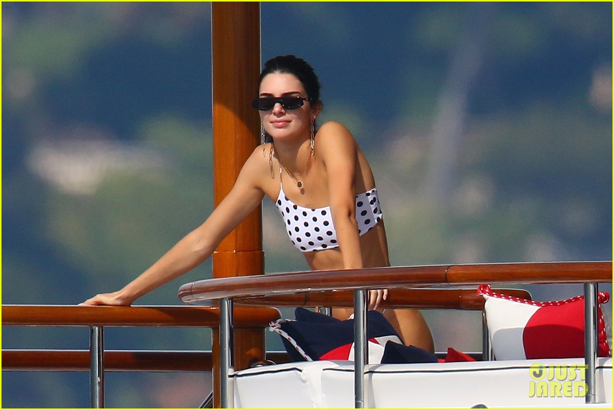 kendall jenner in a bikini yacht in france 15