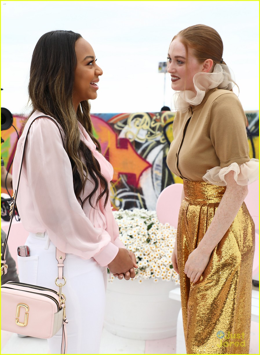 peyton laura bailee marc jacobs daisy pop up event 37