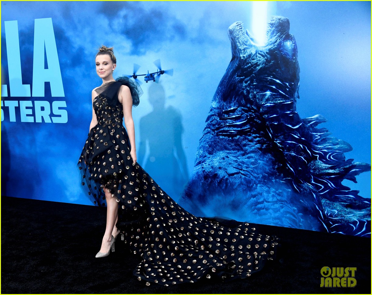 millie bobby brown goes glam for godzilla premiere 16