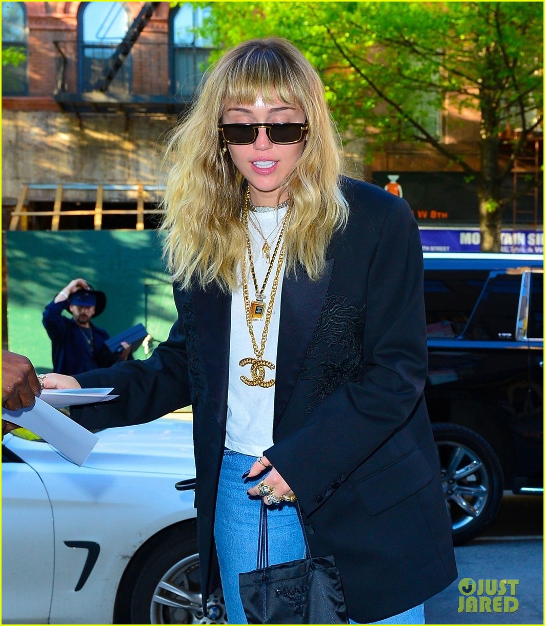 miley cyrus out in new york city 02