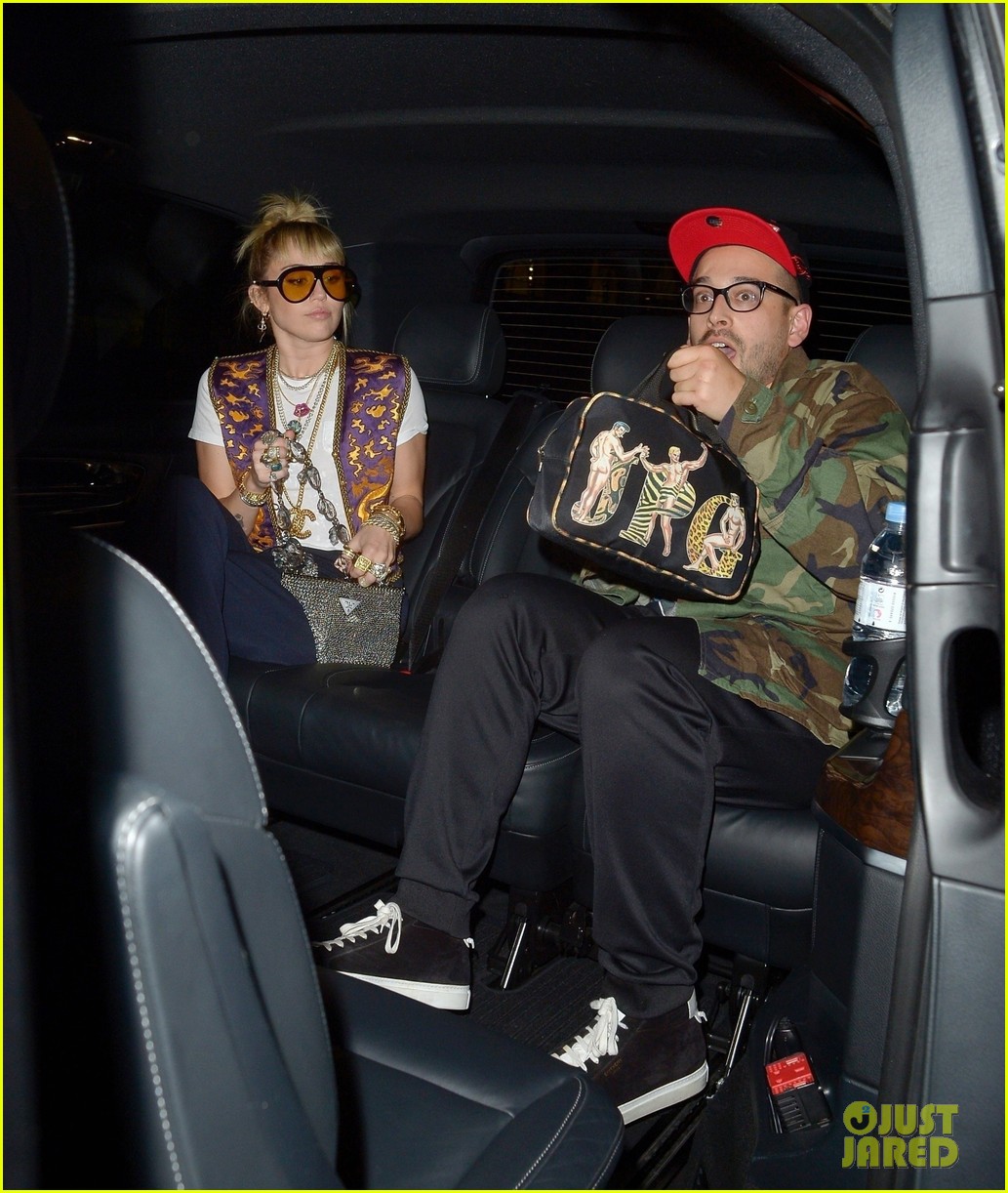 miley cyrus mayfair restaurant outing 02