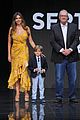 modern family cast steps out for abc upfronts presentation 09