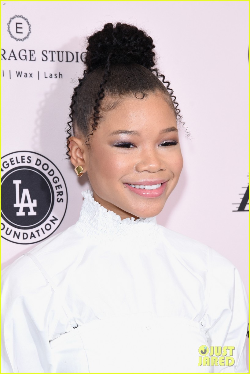 storm reid accepts women of excellence award ladylike foundation luncheon 02
