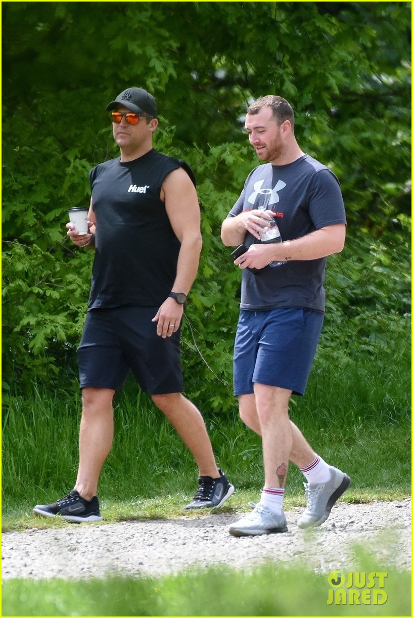 sam smith goes for a hike with trainer 15