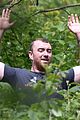 sam smith goes for a hike with trainer 30