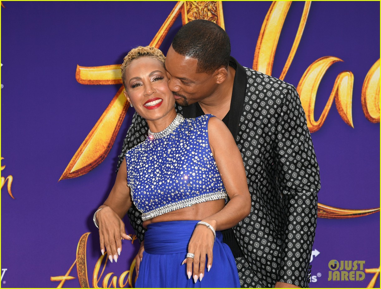will smith is joined by his family at aladdin premiere 16