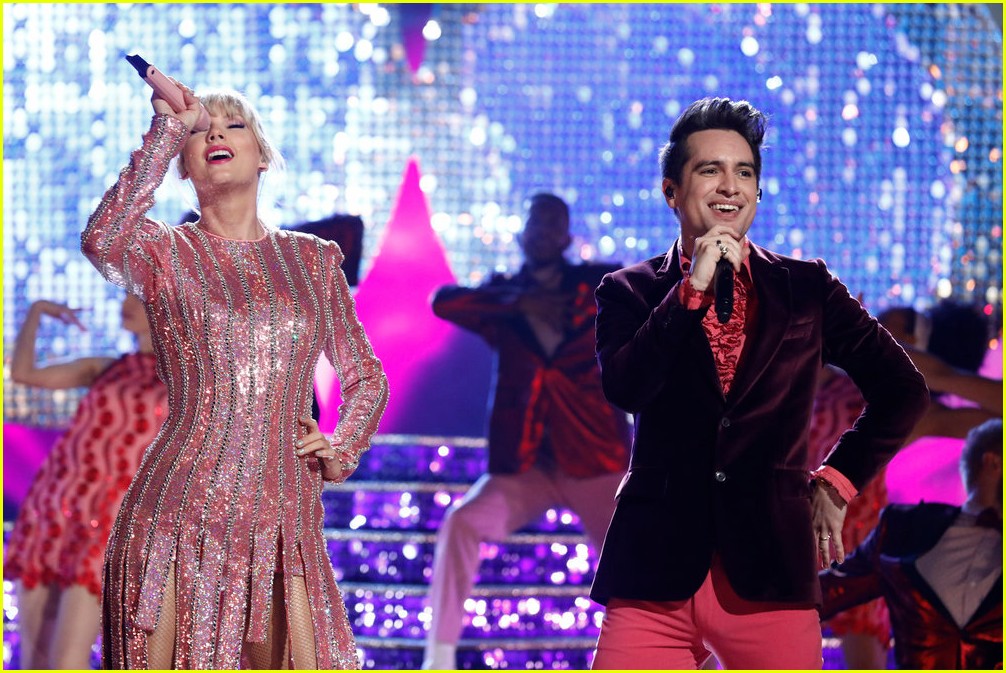 taylor swift brendon urie the voice finale 02