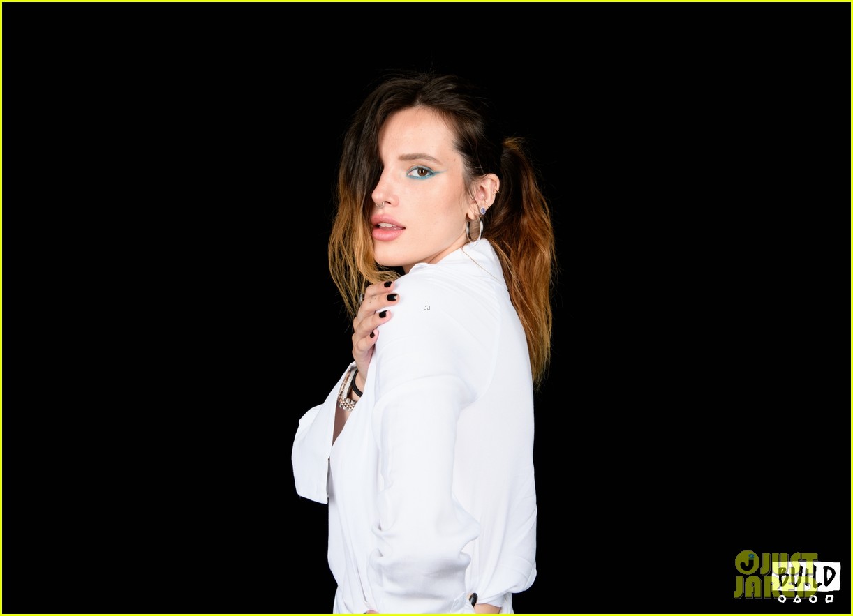 bella thorne takes power away from hacker during press tour 15