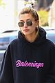 hailey bieber goes for coffee run with a friend 05