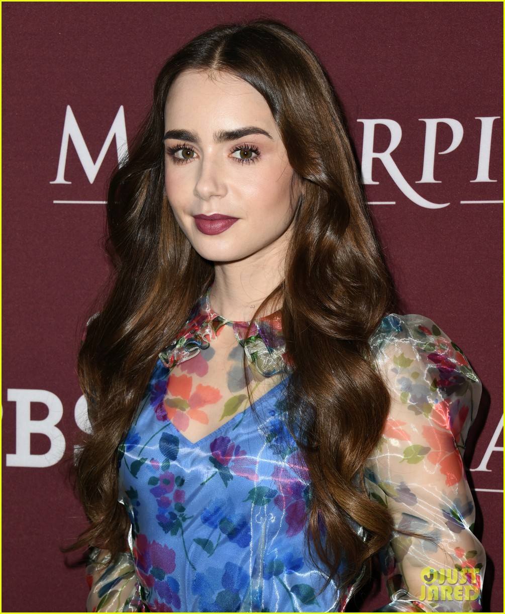lily collins les mis photo call 17