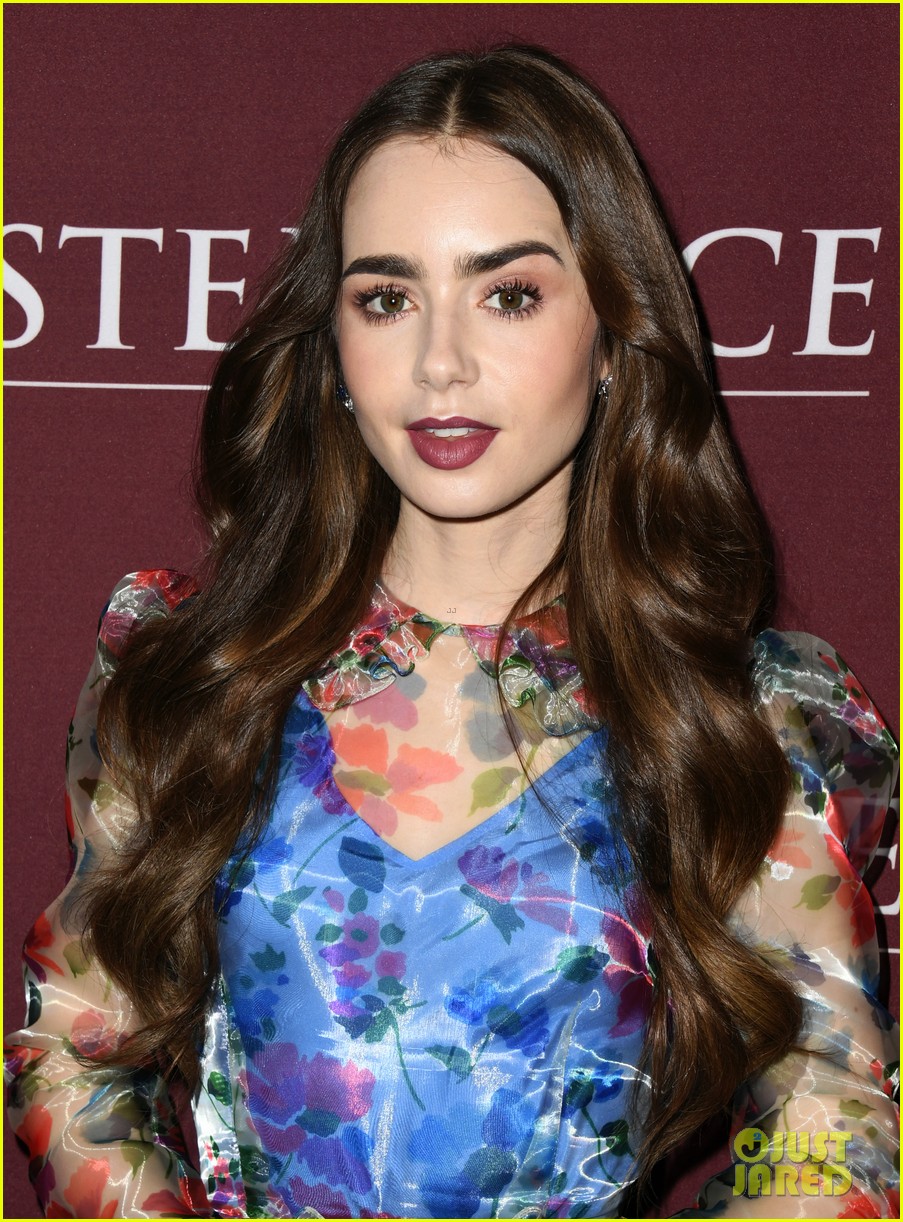 lily collins les mis photo call 25