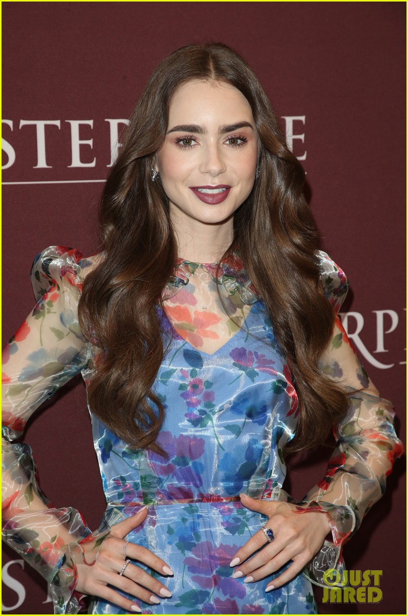 lily collins les mis photo call 35