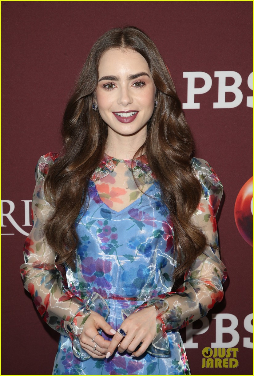 lily collins les mis photo call 37
