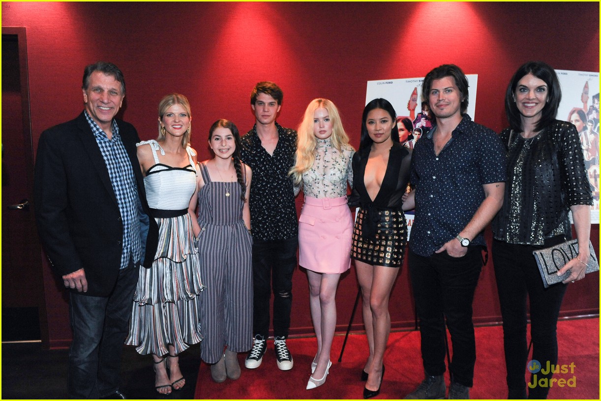 ellie bamber colin ford extra premiere royal party 08
