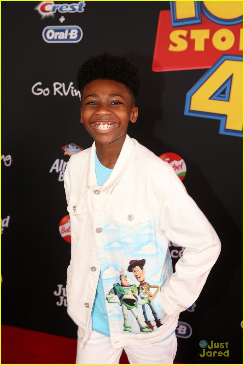 jd mccrary christin simon toy story themed looks premiere 02