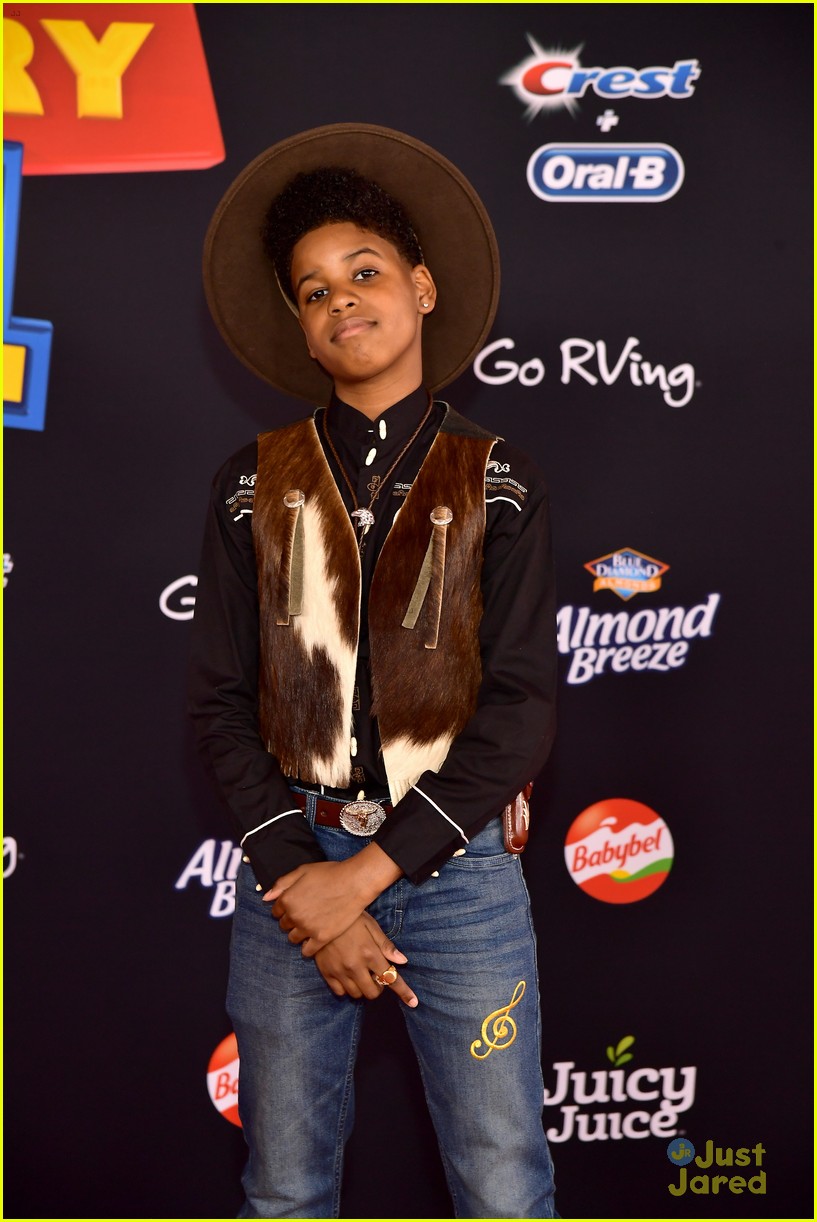 jd mccrary christin simon toy story themed looks premiere 31