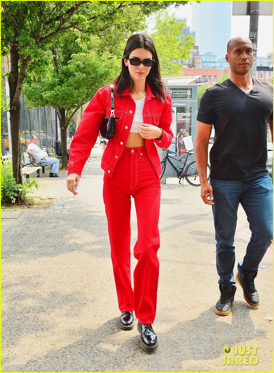 kendall jenner rocks all red for lunch in nyc 02