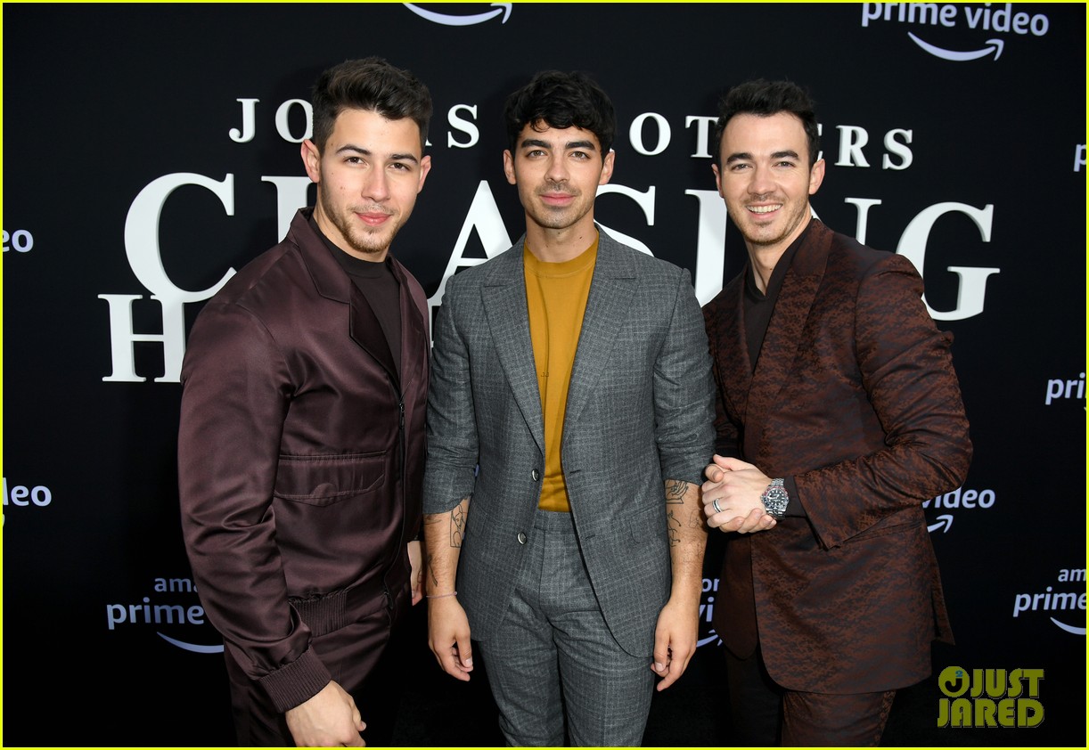 jonas brothers and wives at chasing happiness premiere 27