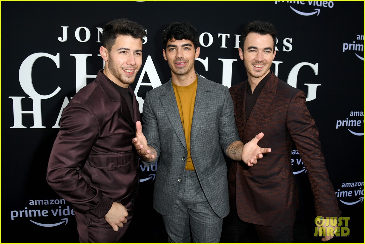 jonas brothers and wives at chasing happiness premiere 28