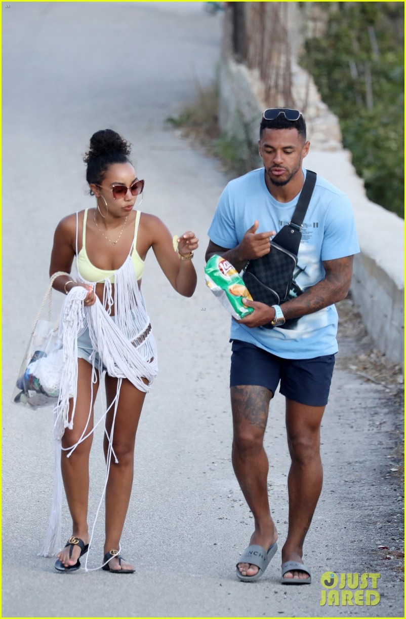 leigh anne pinnock vacation in greece 05