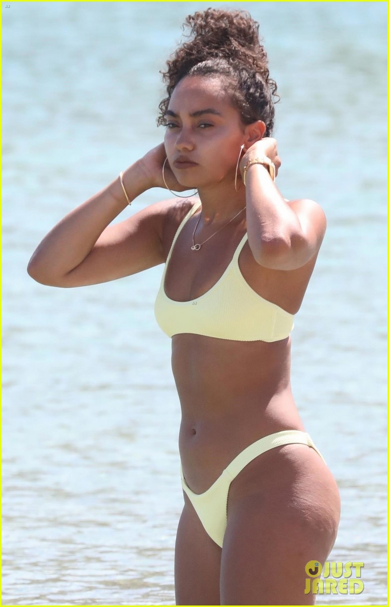 leigh anne pinnock vacation in greece 07
